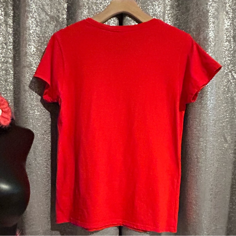 📦 NWOT Mickey Mouse Red Tee Size Medium - Picture 3 of 6